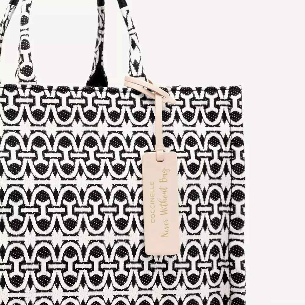 Coccinelle Never Without Bag Monogram Medium Noir/Noir 6 Coccinelle Never Without Bag Monogram Medium Noir/Noir - immagine 4