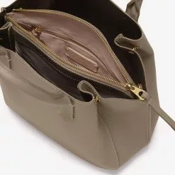 Coccinelle Soft-Wear Small Warm Taupe -Coccinelle Negozio Di Vendita E1P5A180201 502 2