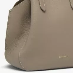 Coccinelle Soft-Wear Small Warm Taupe -Coccinelle Negozio Di Vendita E1P5A180201 502 3