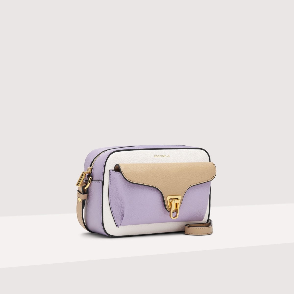 Prima pagina -Coccinelle Negozio Di Vendita 523